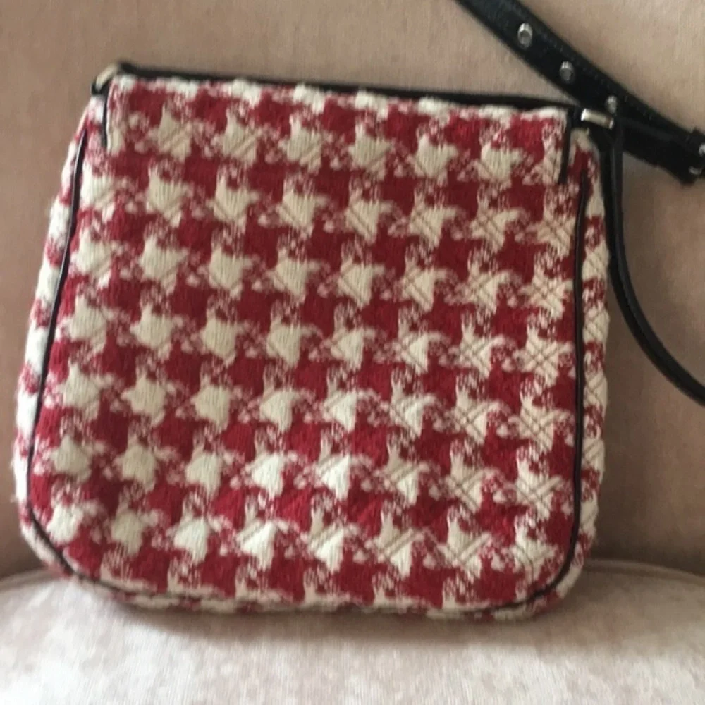 Vera Bradley red/white/ black shoulder bag‎